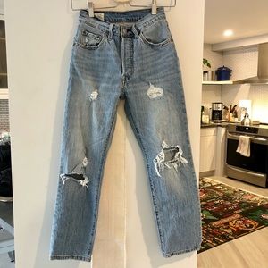 LEVIS High rise straight legged jeans